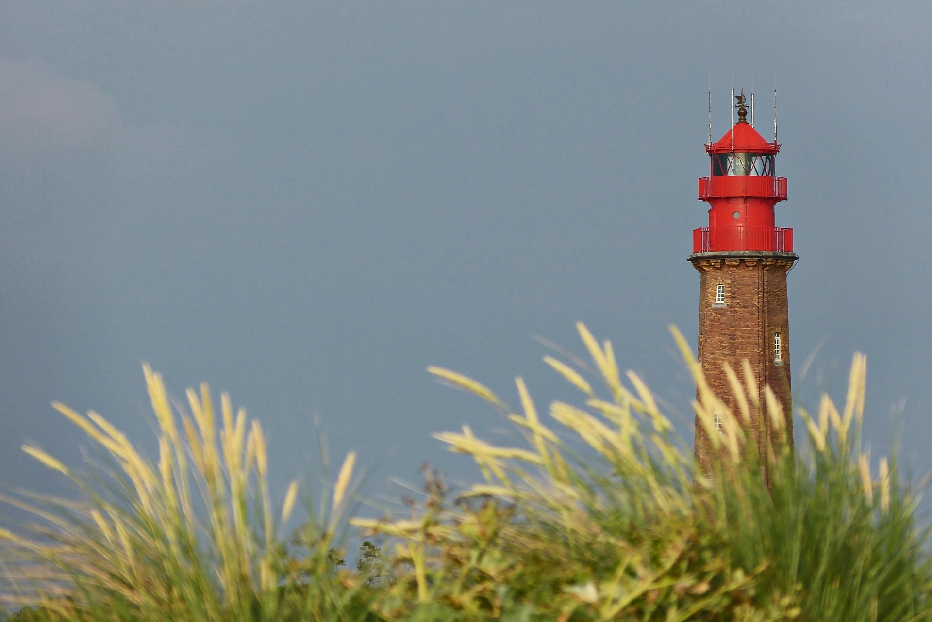 Leuchtturm gegen Kirchturm