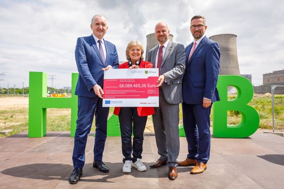 Schmidt, Ferreira, Waniek und Dulig in Boxberg. Foto: Leag