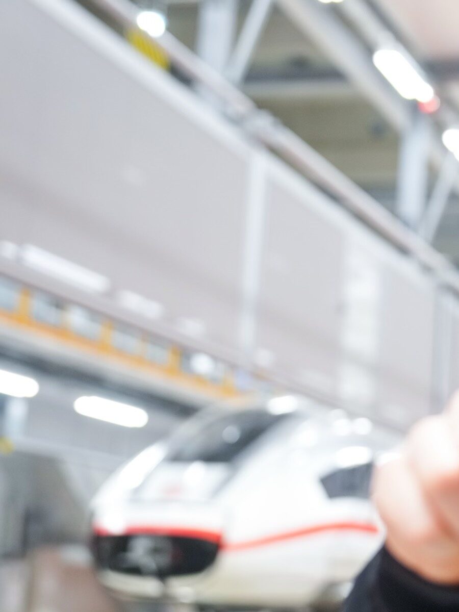 Bahn kauft BTU leer