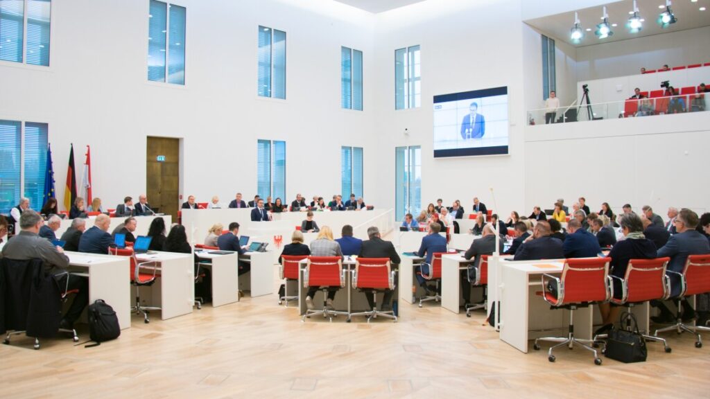 Brandenburgs Doppelhaushalt wurde am Freitag verabschiedet. Foto: Landtag Brandenburg / Steffen Gloede